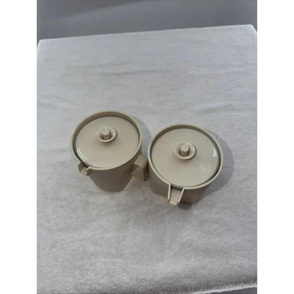 Vintage Tupperware Creamer and Sugar Bowl Set 1414-4 1415-2
